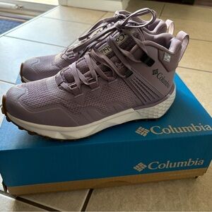 Women’s Columbia hiking shoes Size 7.5